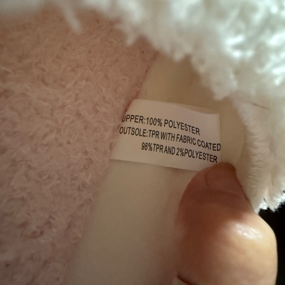 Smiley Face  Medium White and Yellow Plush Slippers NWOT - Picture 4 of 4